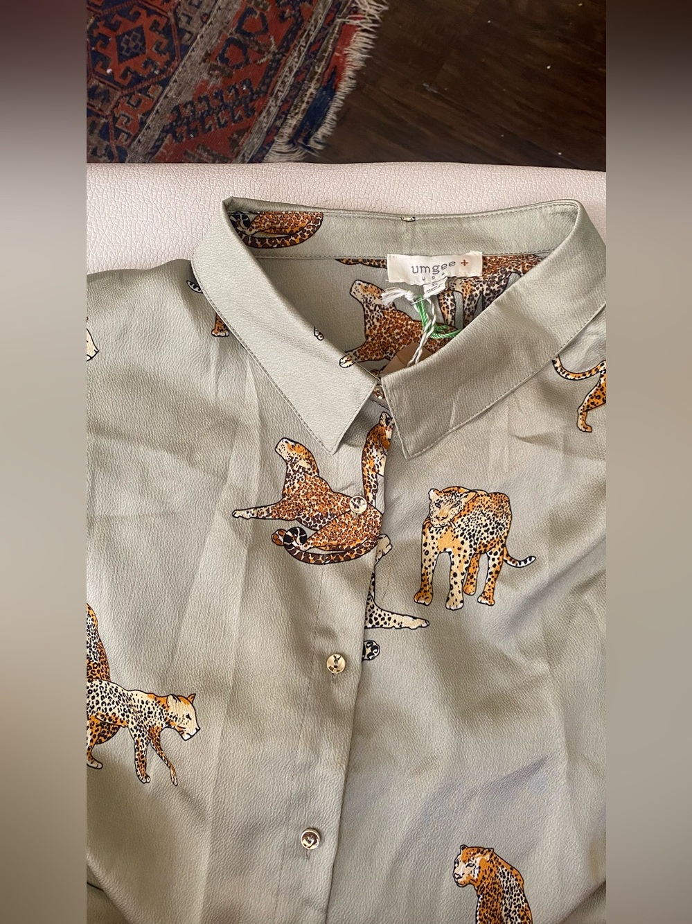 UMGEE BUTTON DOWN SHIRT Size XL